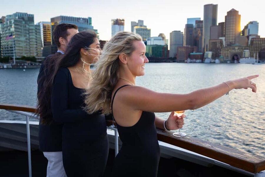City Cruises Boston: Harbor Buffet Lunch or Dinner Cruise - Should you book the Spirit of Boston buffet cruise?