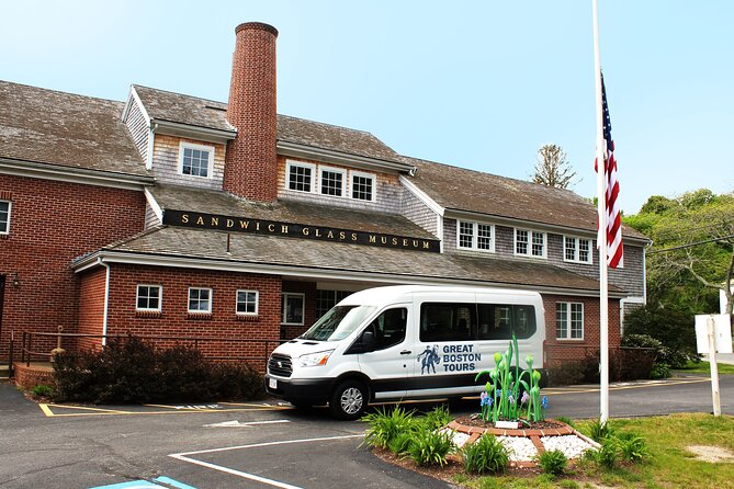 Day Tour of Plymouth and Cape Cod from Boston - Lunch along the waterfront