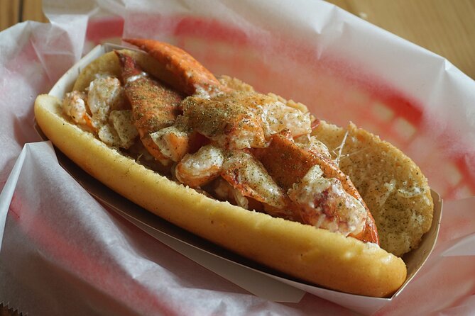 Devour Boston: North End Guided Food Tour & Market Visit - Chowder and oysters at Union Oyster House