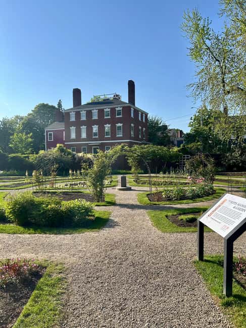 Discover Salem's History & Practice Authentic Witchcraft - Who should book this Salem walk