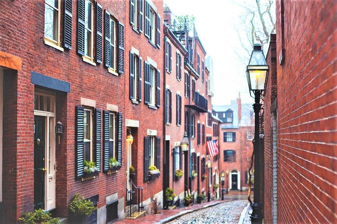 Downtown Freedom Trail, Beacon Hill & Back Bay Walking Tour - How the guiding affects the experience