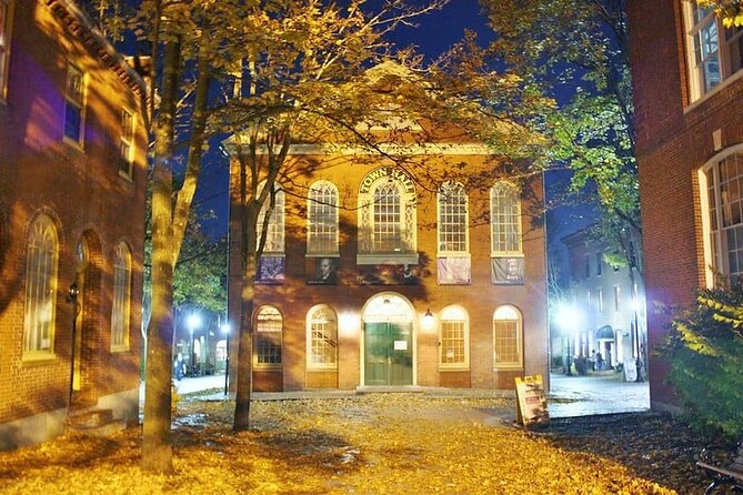 [ESP] History of Salem Witch Trials - Washington and Church streets help you picture old Salem