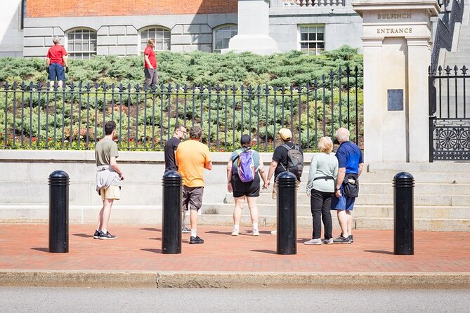 Freedom Trail: Boston Common, Old State House, Faneuil Hall - The golden dome and Park Street Church