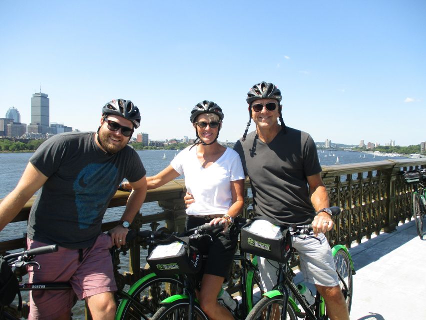 From Boston: Guided Bike Tour of Cambridge - Crossing the Charles River by bicycle