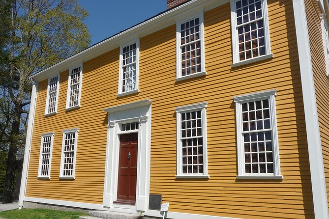 Full-Day Minivan Tour of Revolutionary Boston, Lexington and Concord - What the guide adds to the experience