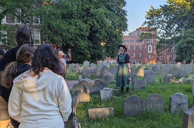 Ghosts and Gravestones Boston Nightwalk - Practical details that affect your evening