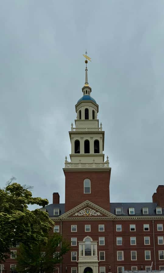 Harvard: America's oldest university - walking tour in French - The small-group format and walking pace