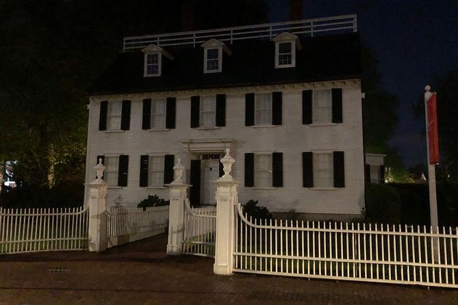 Haunted Footsteps Best Ghost & Paranormal Salem Tour - Starting at 8 Central Street with a lantern in hand