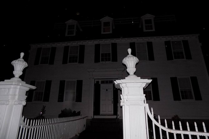 Haunted Footsteps Best Ghost & Paranormal Salem Tour - Rockafellas alley tells Salem’s Blue Lady story