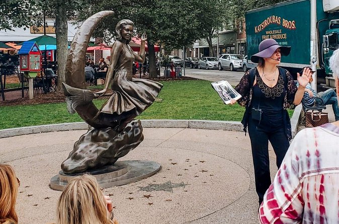 Hauntings, History and Legends Tour in Salem - Essex Street corners, architecture, and movie connections