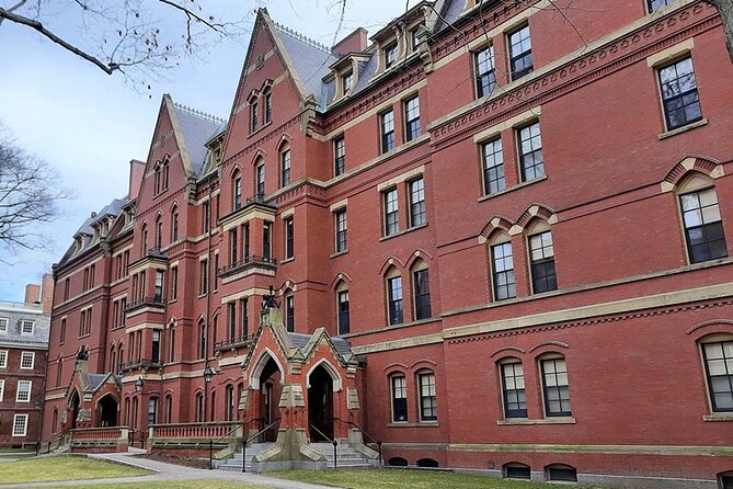 Illustrious Schools: Group Tour of MIT And Harvard - Harvard Bridge and the Boston skyline