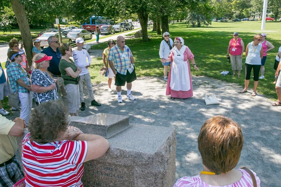 Lexington, MA Battle Green Walking Tour with Costumed Guide - What the Guides Add, and Where They Vary