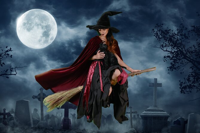 Magick Broom Costume Photography - Green Screen Technology - How the 15-image gallery works