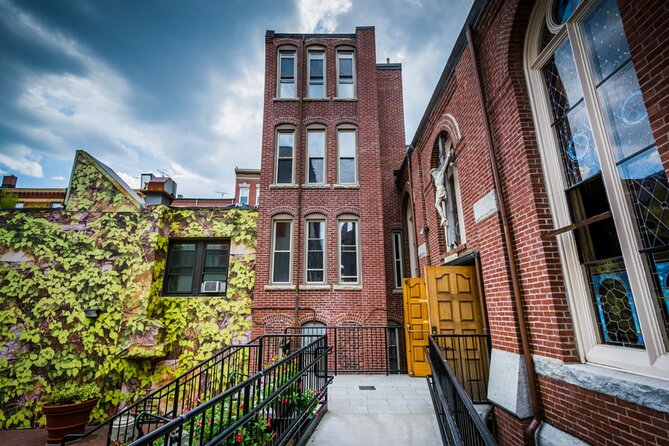 North End Boston Mafia Exploration Game and Tour - Starting at the Rose Kennedy Rose Garden