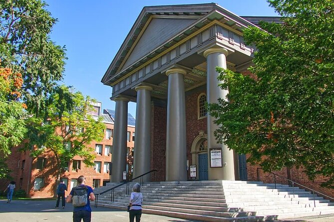 Private Tour of Boston - Harvard University and the John Harvard statue
