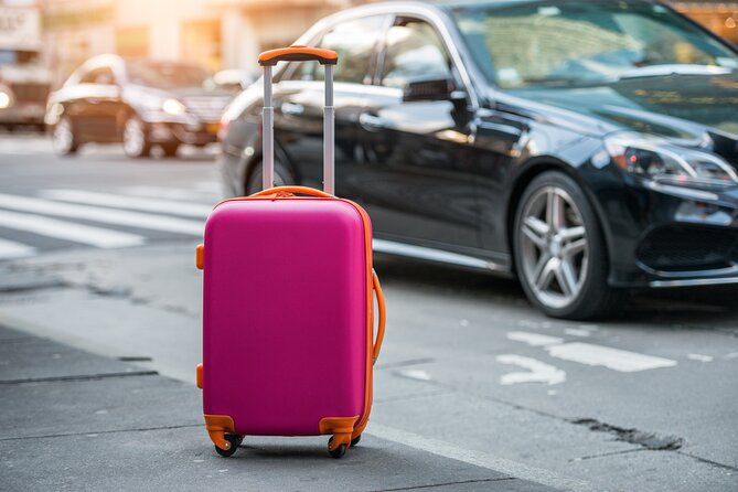 Private Transfer in Boston (BOS) Airport/Home/Hotel/Work - Hotel, home, and workplace pickups