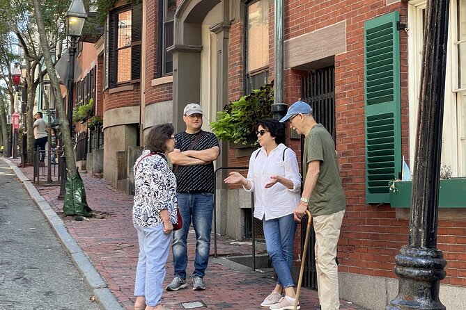 Private Walking Tour from Boston to Beacon Hill Freedom Trail Harborwalk - Starting at Boston Common, where Boston’s story begins