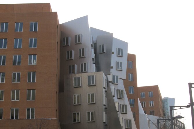 Public Innovation Trail Tour in Cambridge - The Stata Center: robotics, artificial intelligence, and MIT hacks