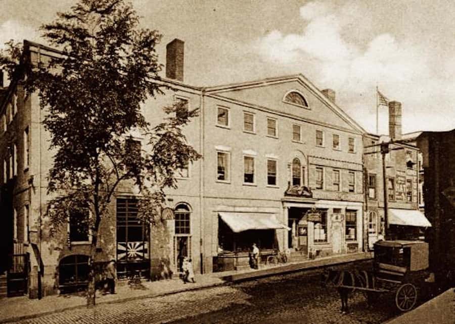 Salem 101 General History Tour - Key Points At A Glance