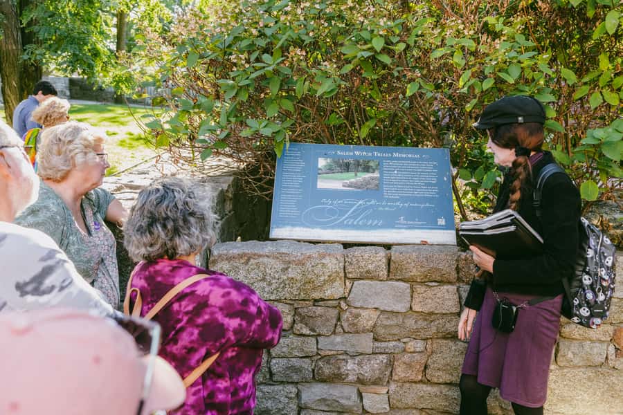Salem: 1692 Witchcraft Trials Walk - Stop one: how the accusations began