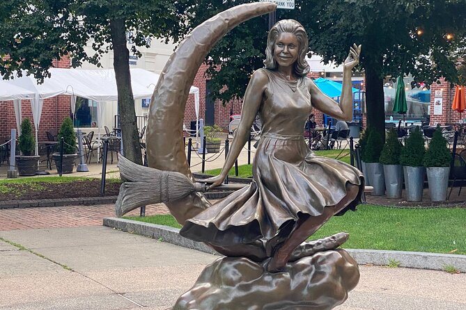 Salem Bewitched Tour With Tarot Reading - A compact introduction to Salem’s witch trial story