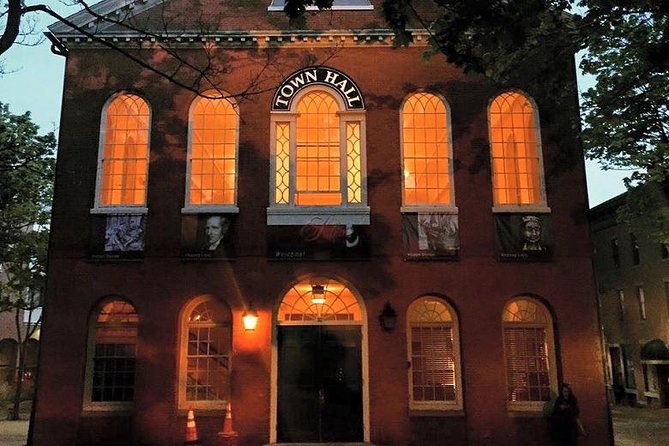 Salem "Hocus Pocus" Movie Locations Tour (31st Anniversary) - Salem Old Town Hall and the movie connection