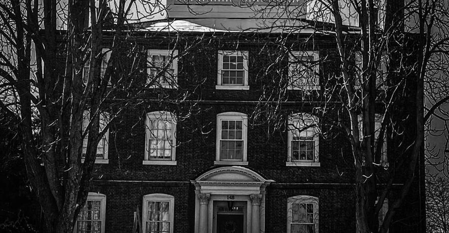 Salem, MA: Mysteries & Murder Guided Walking Tour - Finishing at the Burying Point