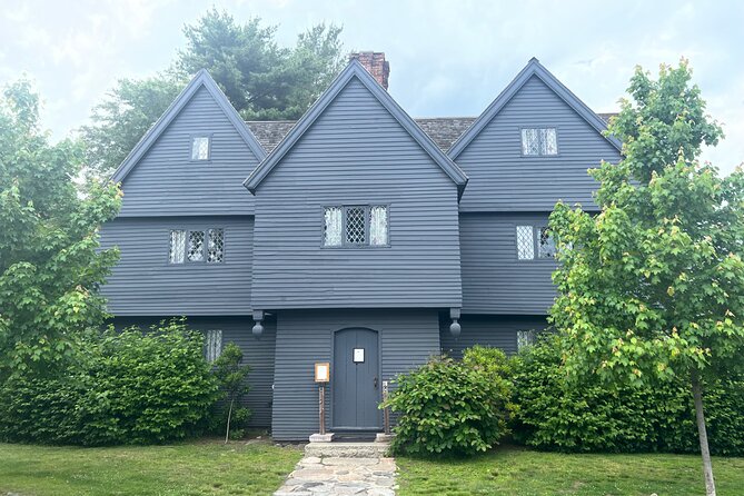 Salem Movie Magic Tour: Hocus Pocus and Bewitched locations - Is $43 a fair price for two hours?