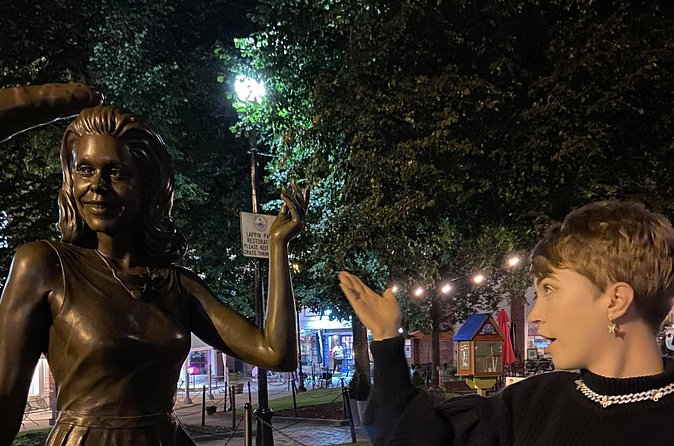 Salem's Spooky Spectres Walking Ghost Tour - Pickman House and the Old Burying Point