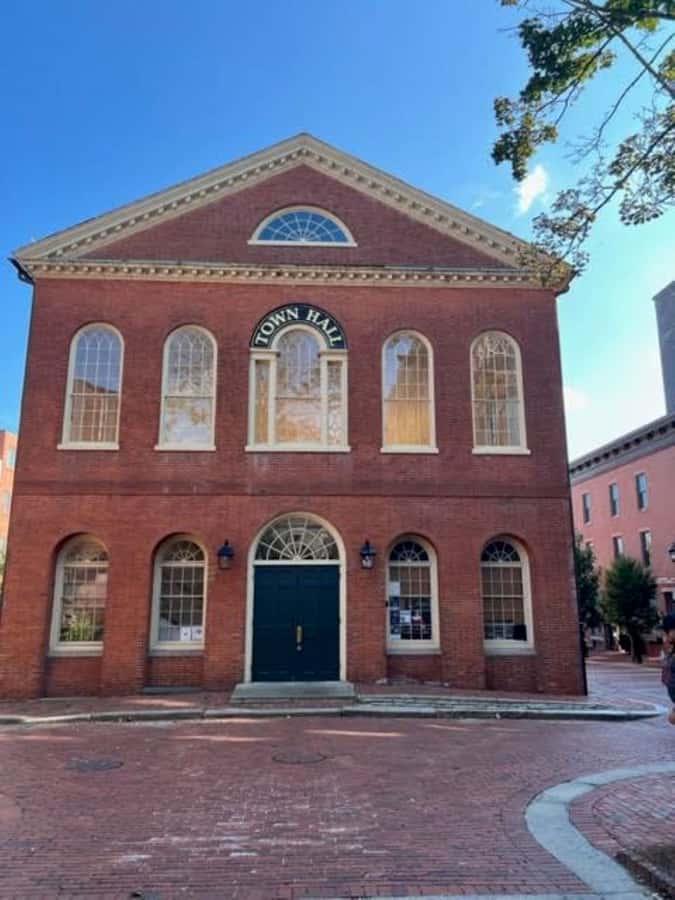 Salem: Salem Witch Tour - The historic sites are explained, not always entered