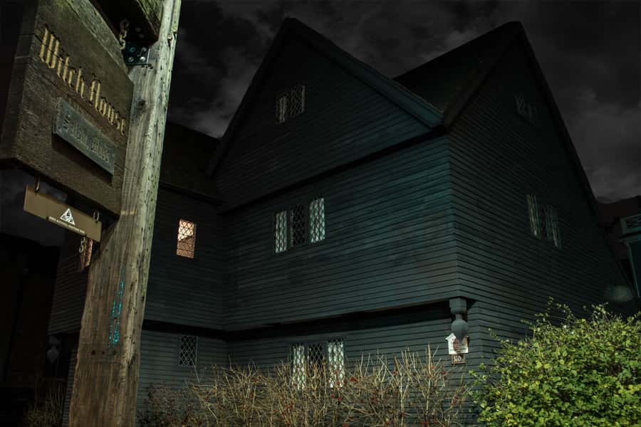 Salem: Ultimate Dead of Night Walking Ghost Tour - The Hawthorne Hotel and Salem’s grander ghosts