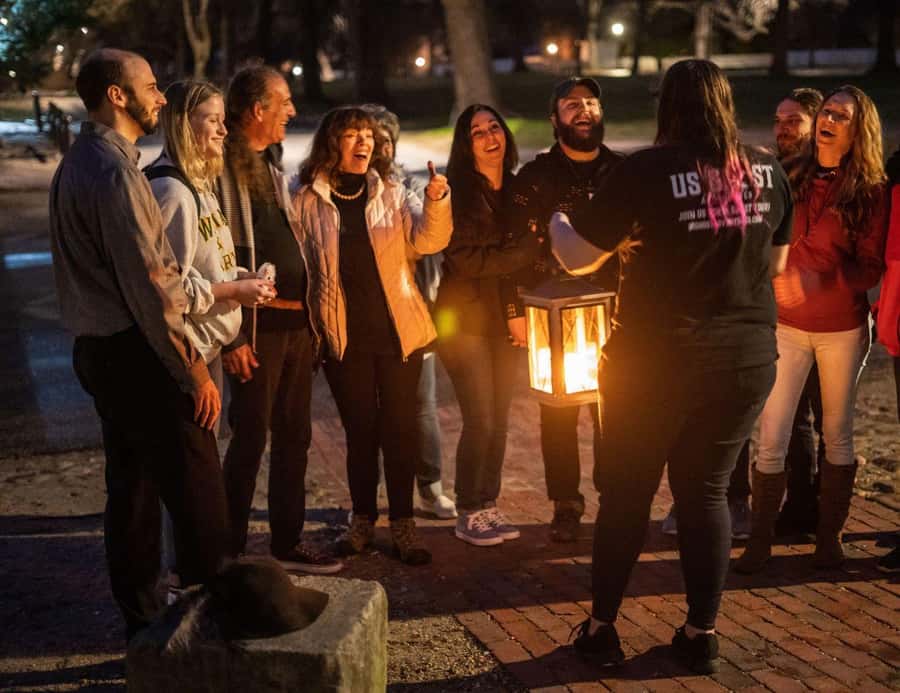 Salem: Ultimate Dead of Night Walking Ghost Tour - What the one-hour format does well