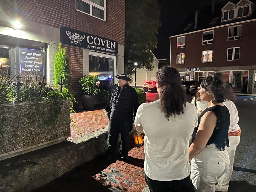 Salem: Vampires and Ghosts Walking Tour with Haunted Objects - Edward’s storytelling style