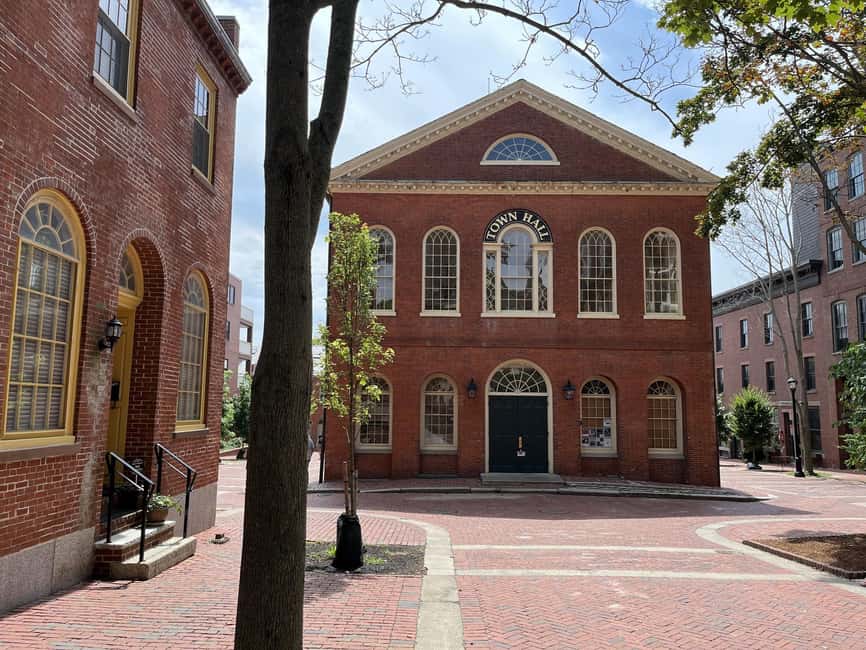 Salem Witch Tour from Boston by Train - Bewitched, Hocus Pocus, and Salem’s modern image