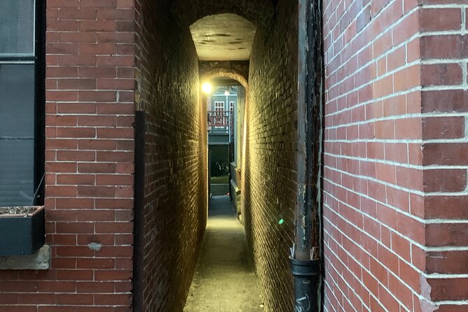 Self-Guided Boston's Beacon Hill Underground Railroad Audio Tour Walking Tour - Leonard Grimes and the people behind the network