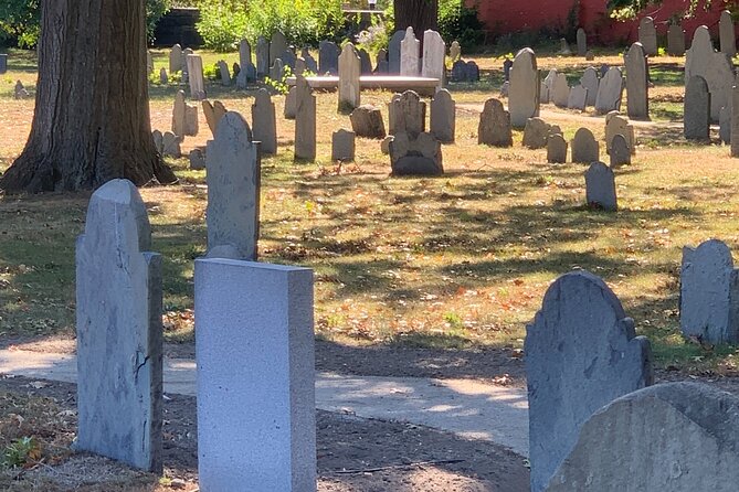 Self-Guided Smartphone Ghost Walking Tour in Salem - Salem Inn, the Bewitched statue, and a lighter side of the city
