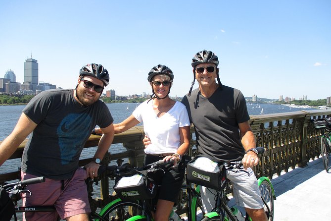 Tour de Cambridge Guided Bicycle Tour - Crossing the Charles River by bicycle