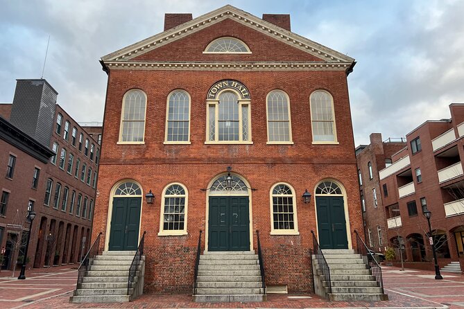 Wicked Awesome Tours: Witch Trial History and Salem Haunts! - How the guides shape the hour