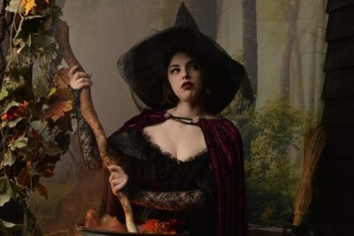Witch Costume Photo Shoot – Olde Salem Village theatrical set